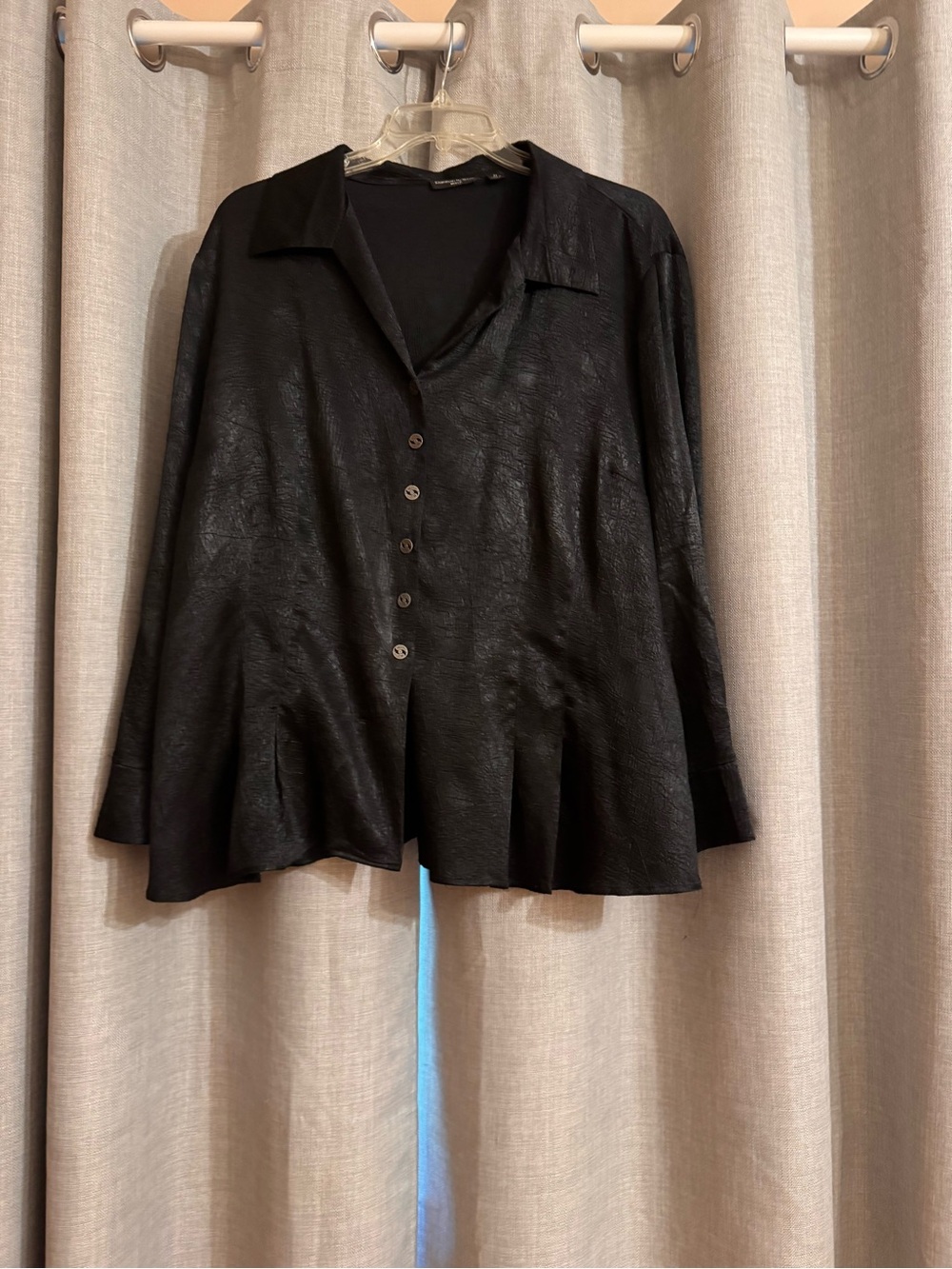 Essentials by Milano Black Button-Front Textured Blouse